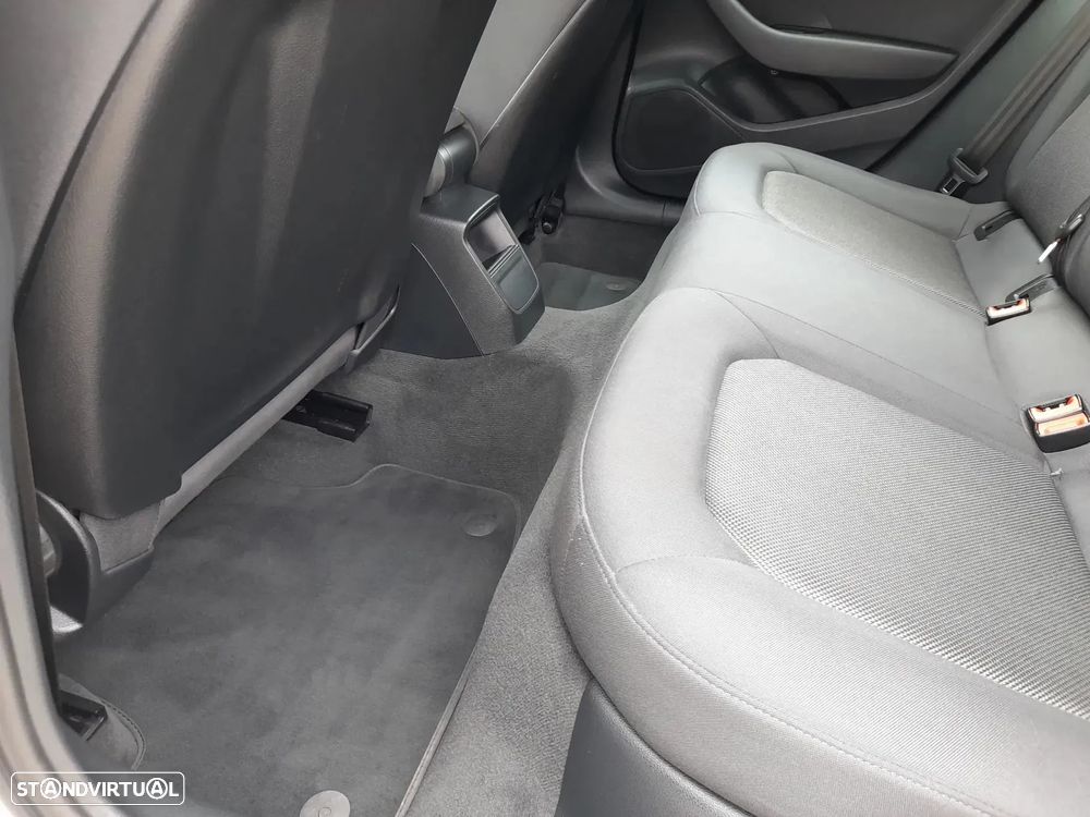 Audi A3 Sportback 1.6 TDI Attraction Ultra - 23