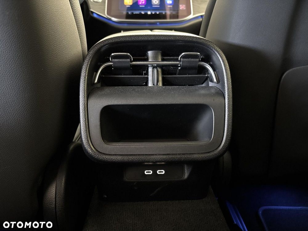 Mercedes-Benz Klasa E - 24