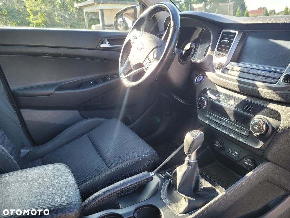Hyundai Tucson 1.7 CRDI BlueDrive Comfort 2WD - 17