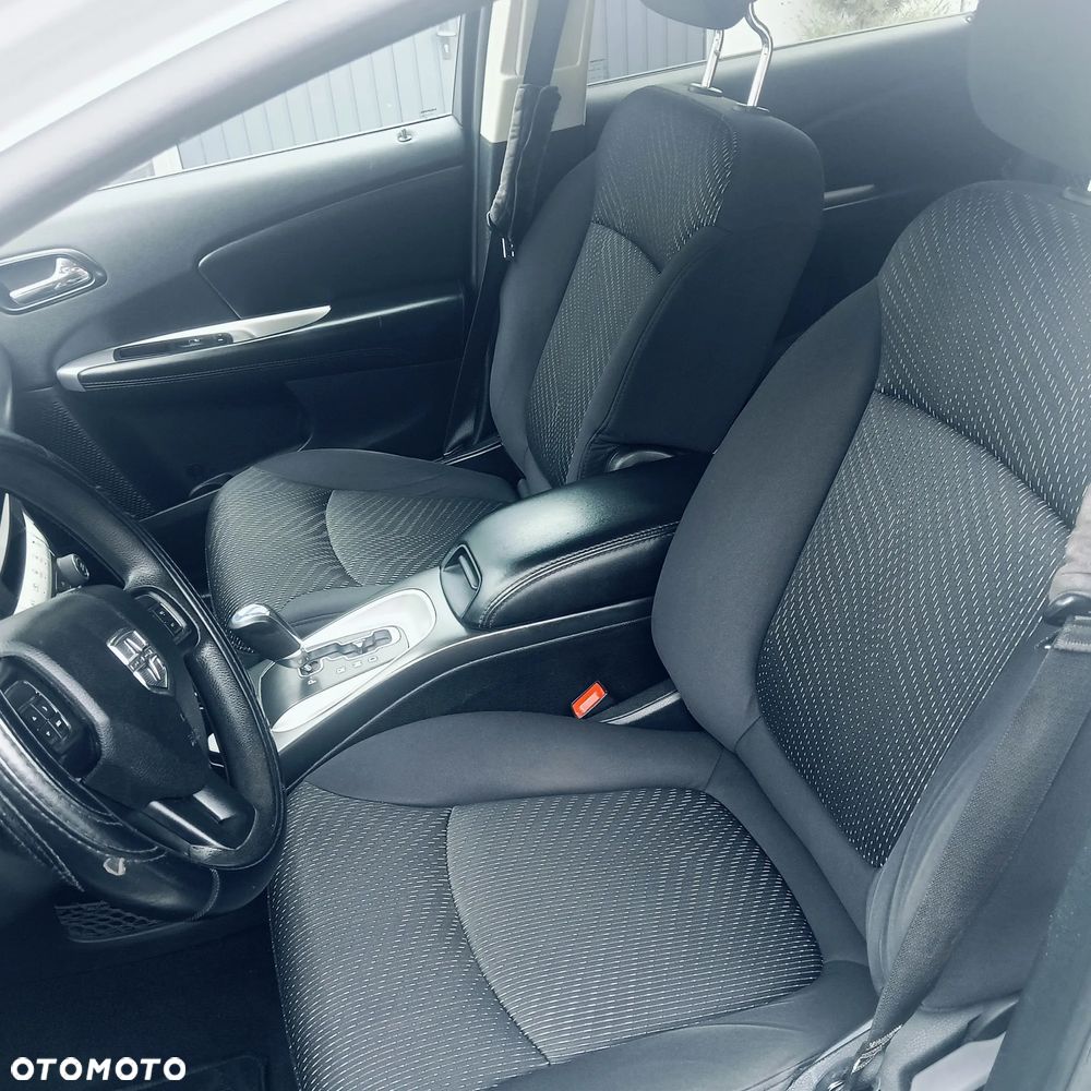 Dodge Journey - 10