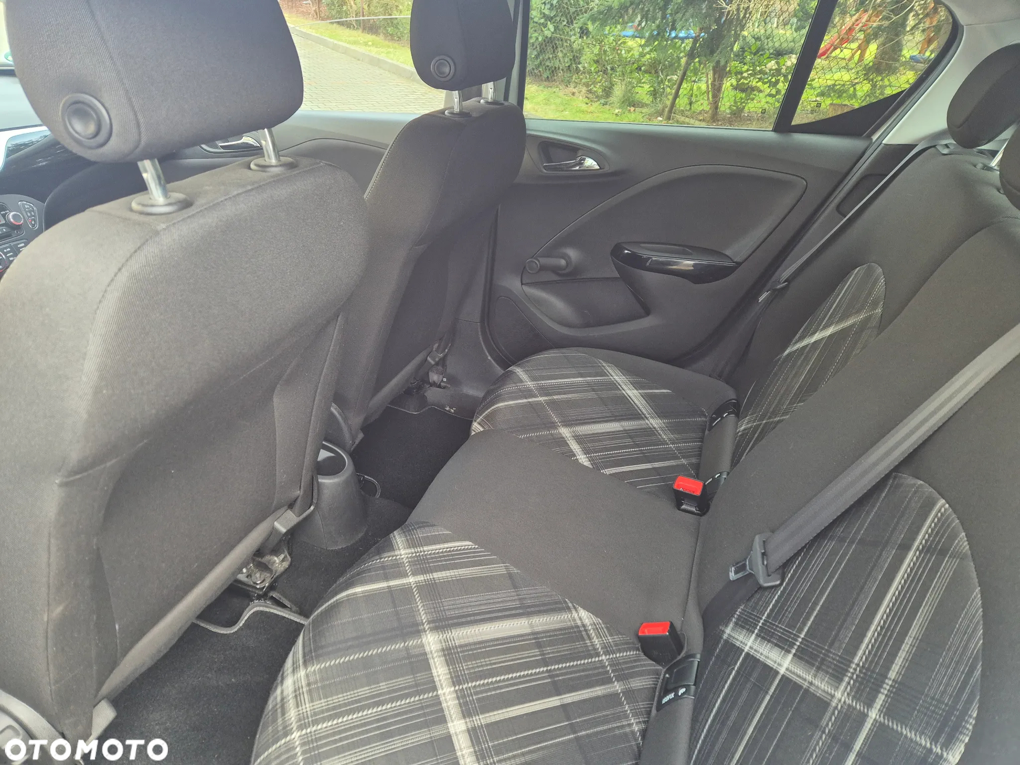 Opel Corsa 1.4 16V 150 Jahre - 10