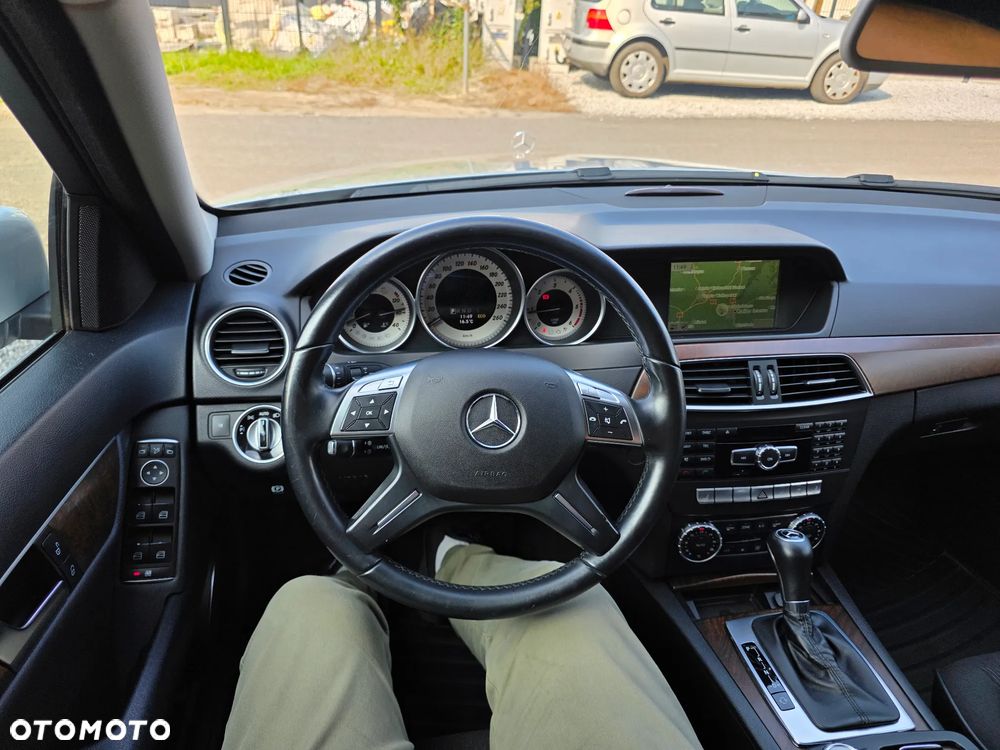 Mercedes-Benz Klasa C 220 CDI DPF (BlueEFFICIENCY) 7G-TRONIC Elegance - 20