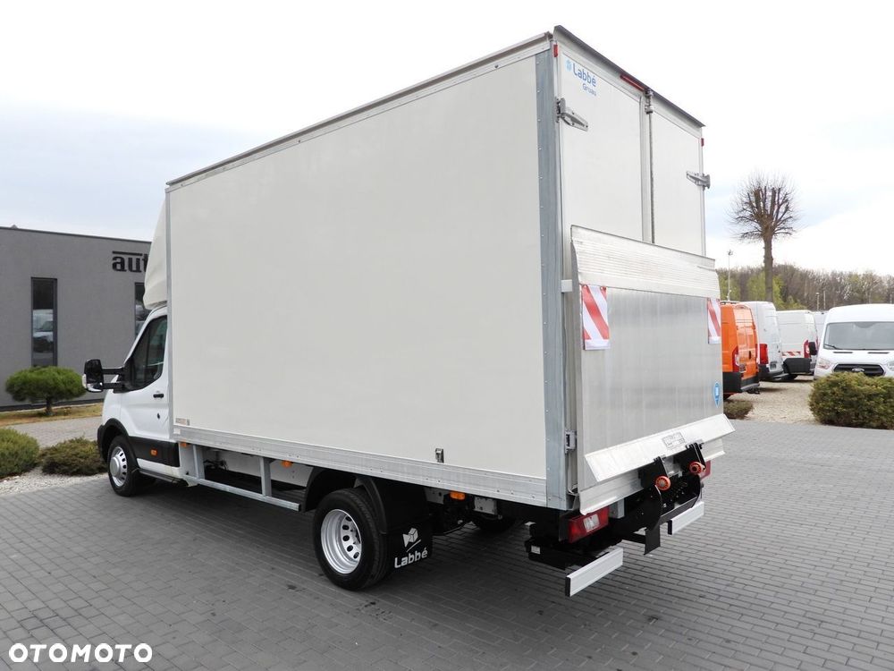 Ford TRANSIT KONTENER WINDA 8 PALET TEMPOMAT NAWIGACJA BLIŹNIACZE KOŁA KLIMATYZACJA  130KM - 10