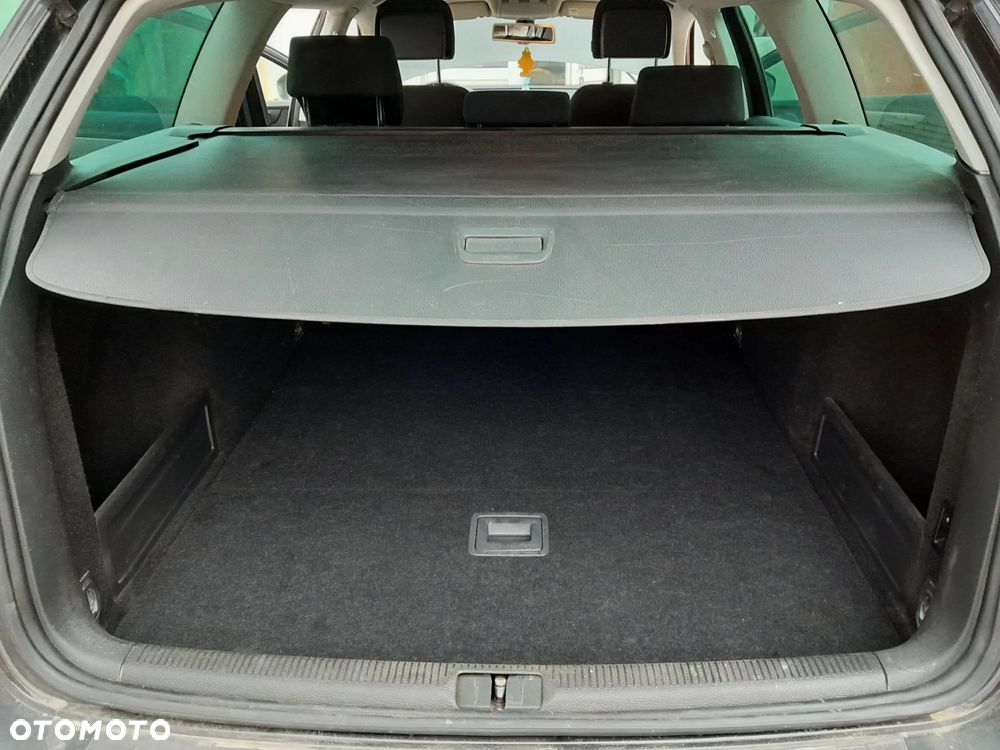 Volkswagen Passat 2.0 TDI BlueMotion Technology Comfortline - 21