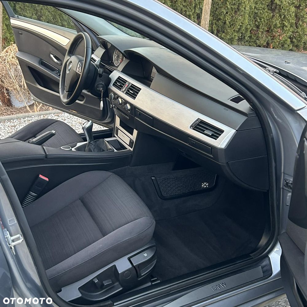 BMW Seria 5 520d - 17