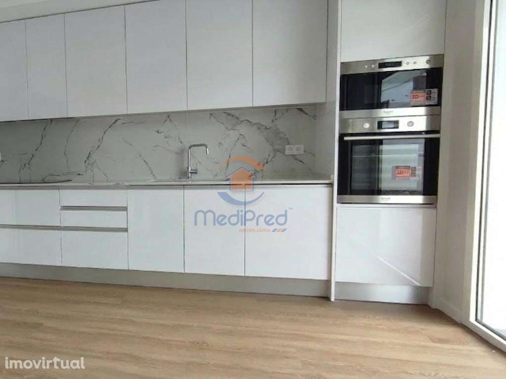 Apartamento T2 NOVO c/ 2 Varandas e BOX | Santo António dos Cavalei... - Grande imagem: 2/41