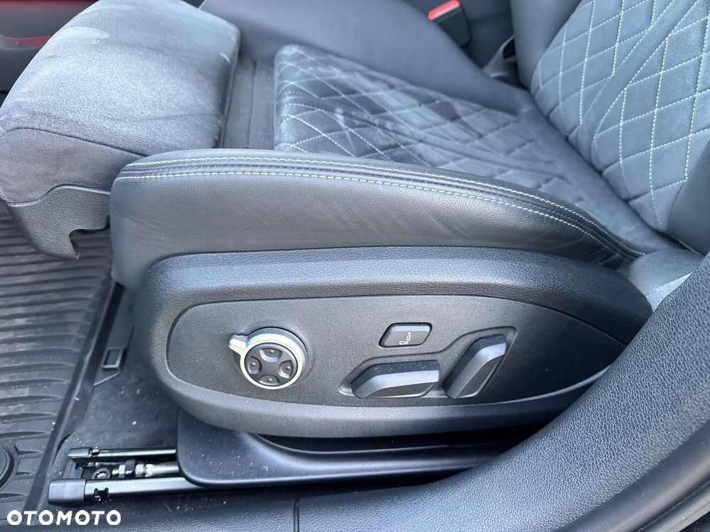 Audi A4 Limousine 40 TFSI mHEV Quattro S tronic - 33