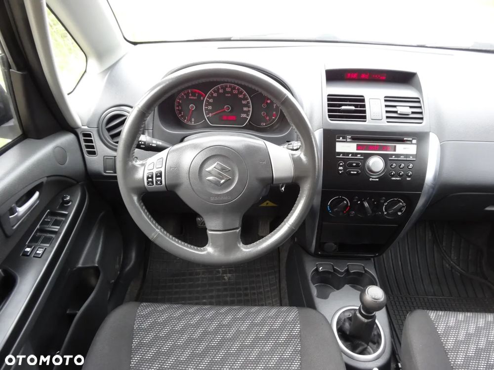 Suzuki SX4 1.6 GLX / Comfort - 18