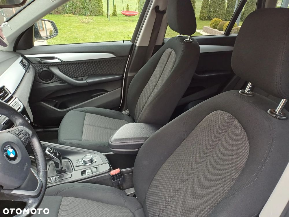 BMW X1 sDrive18i - 28