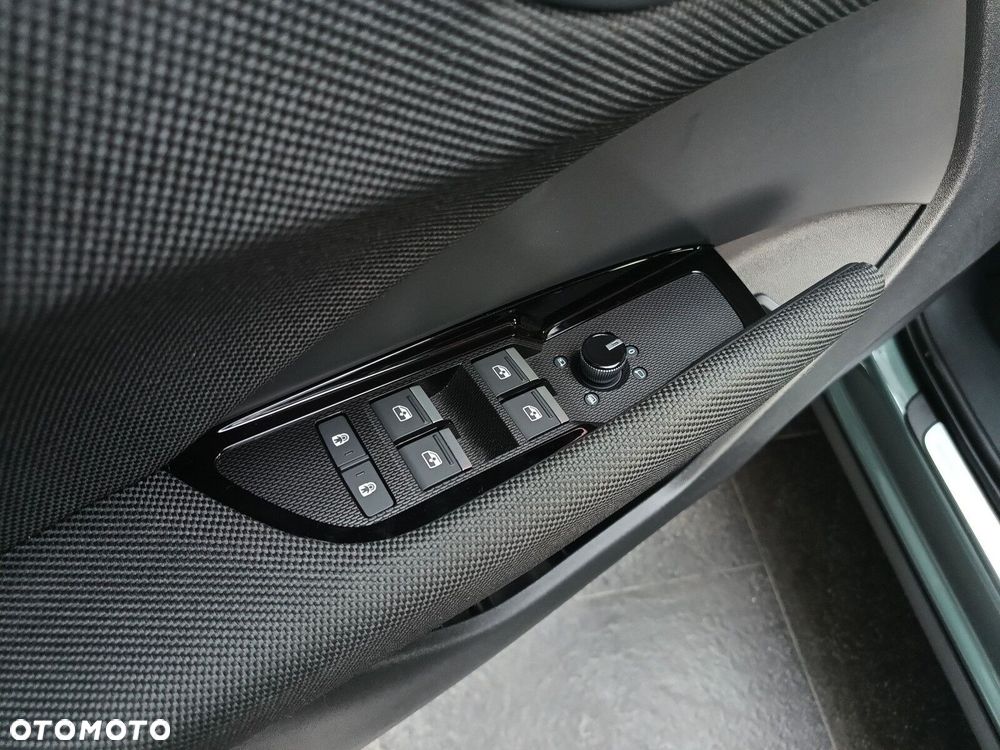 Audi Q3 Sportback - 12