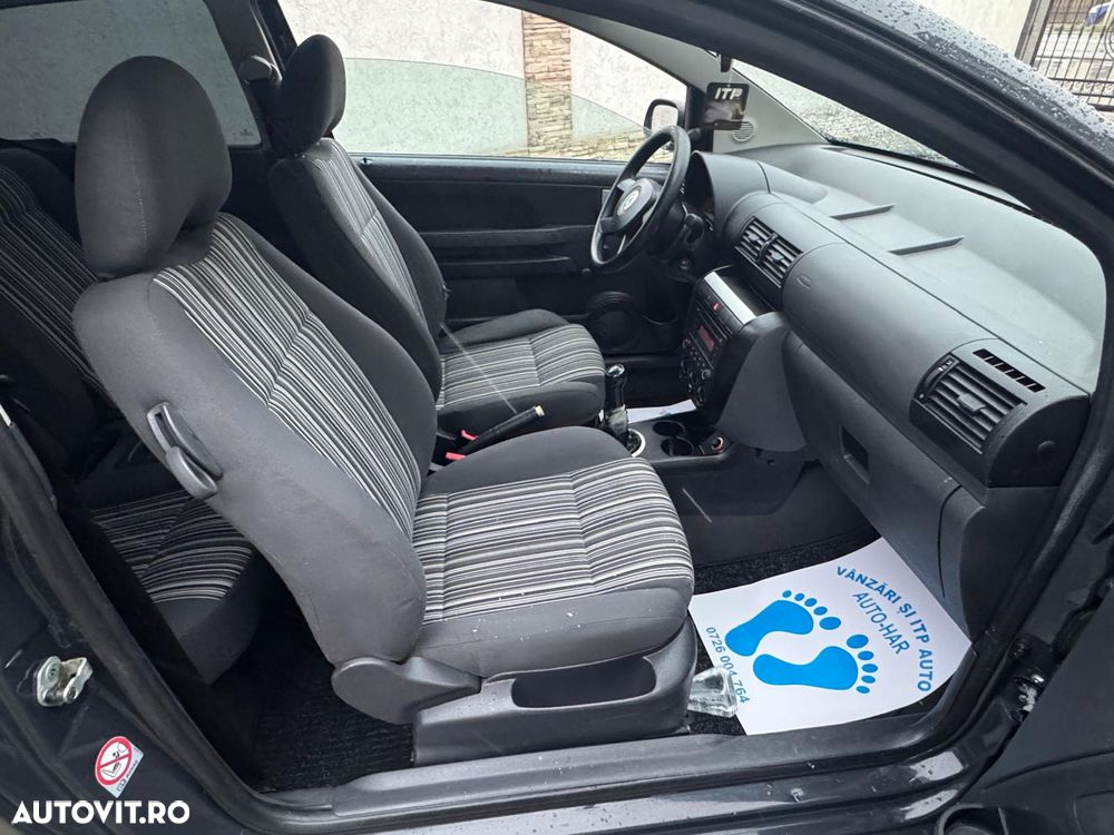 Volkswagen Fox 1.2 - 8