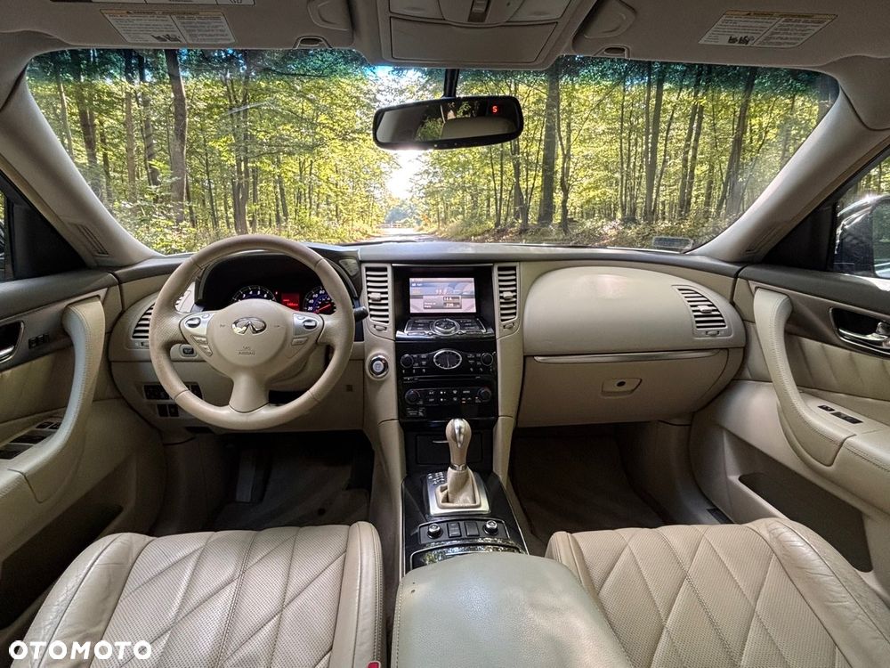 Infiniti FX FX35 - 18