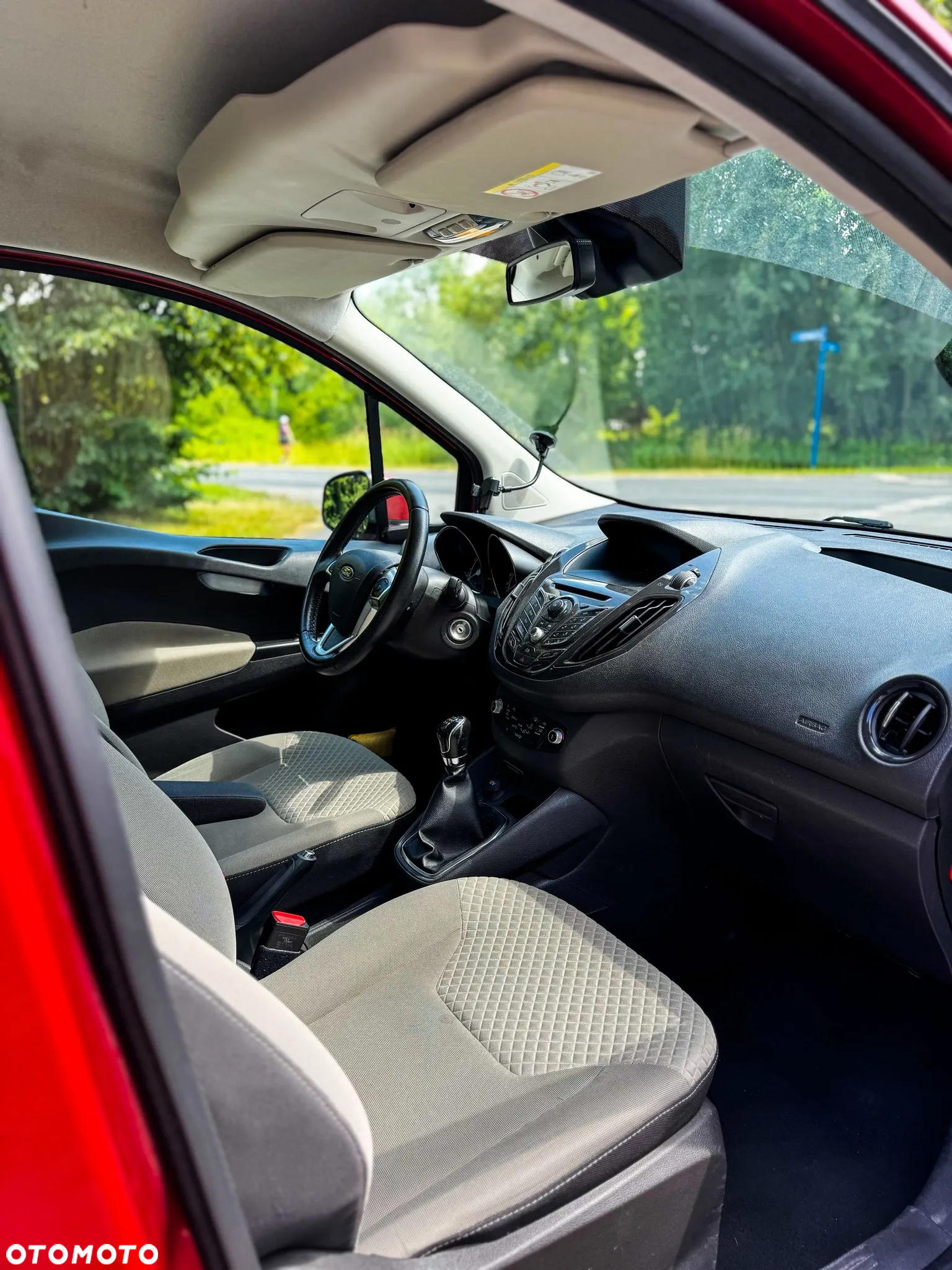 Ford Tourneo Courier 1.0 EcoBoost Titanium - 15