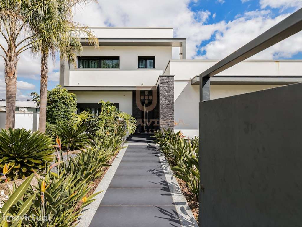 Moradia T4 com piscina aquecida e furo - Leiria - Pousos - Grande imagem: 2/26