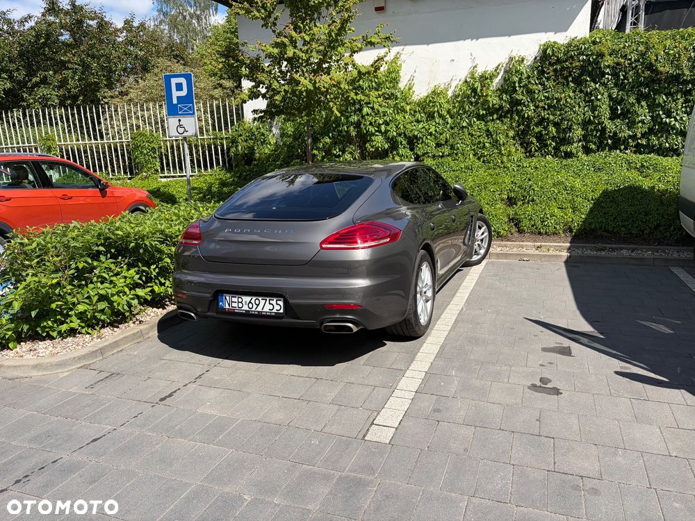 Porsche Panamera - 5