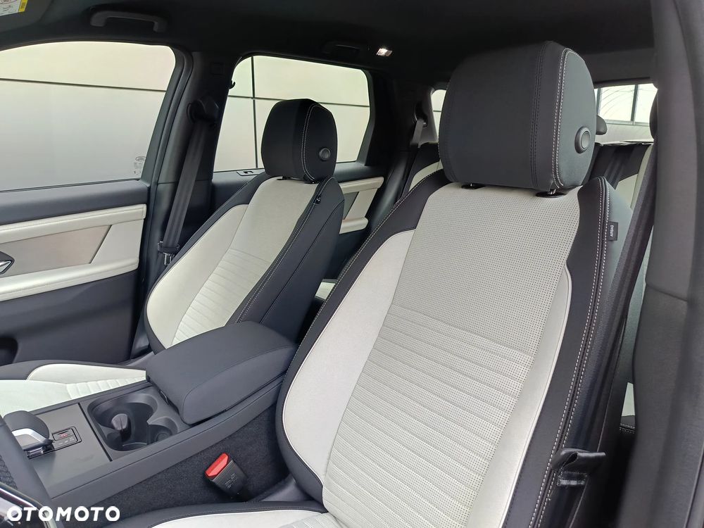 Land Rover Discovery Sport - 29