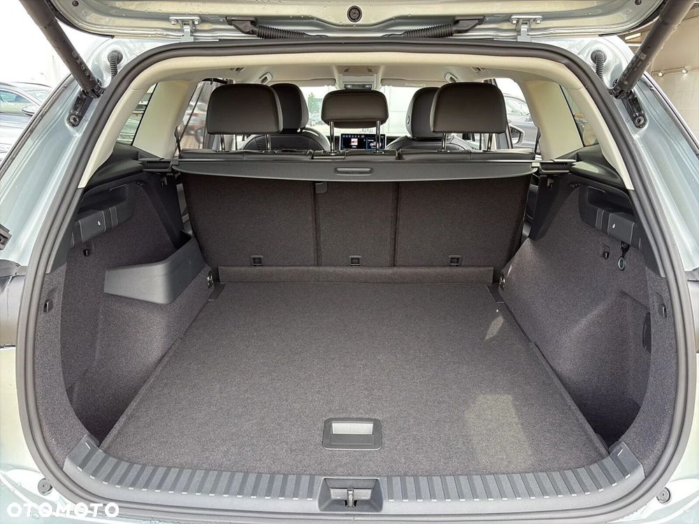 Volkswagen Tayron 1.5 eTSI mHEV Life Plus DSG - 28