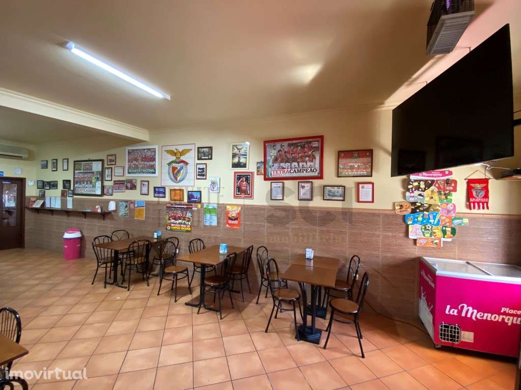 Espaço comercial e habitação em zona central de Vila Nova de São Bento - Grande imagem: 3/27