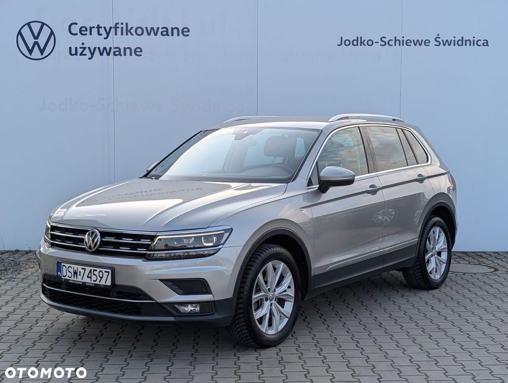 Volkswagen Tiguan - 1