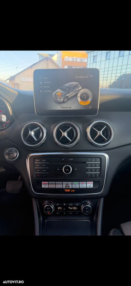 Mercedes-Benz GLA 200 d 7G-DCT - 12