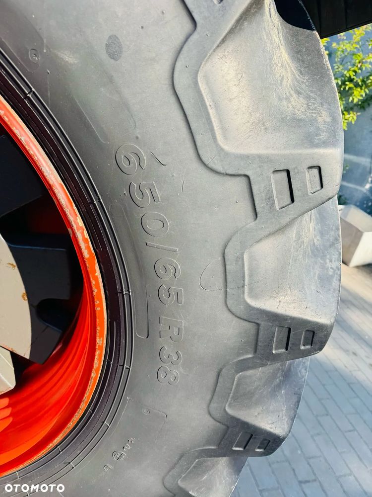 Claas Arion 640 - 16