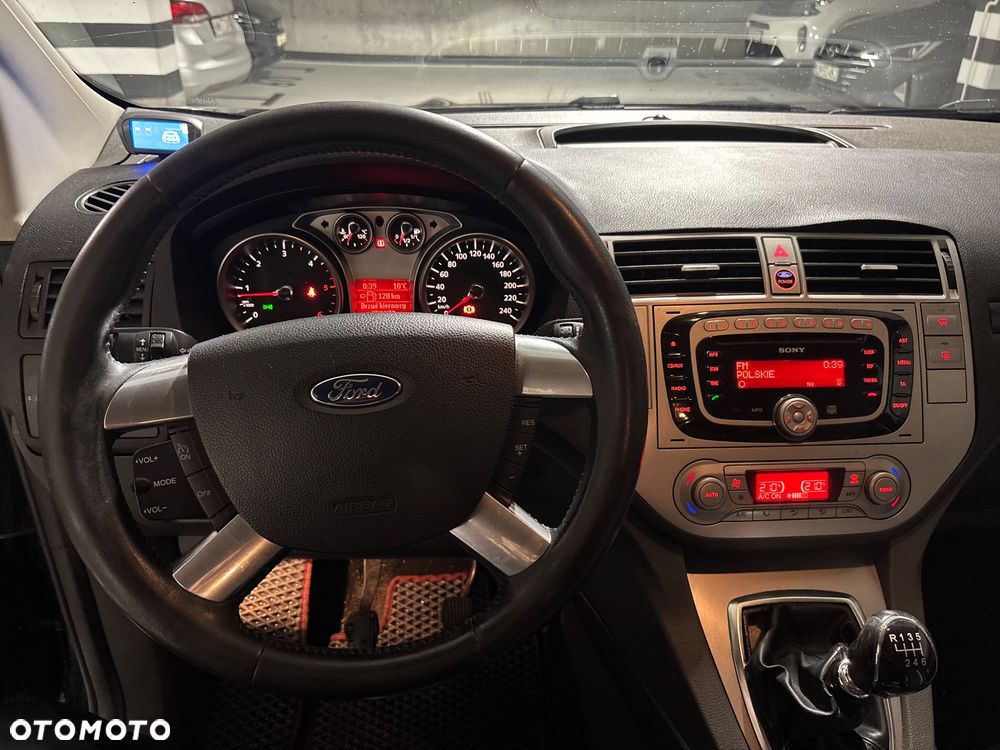 Ford Kuga 2.0 TDCi Titanium - 9