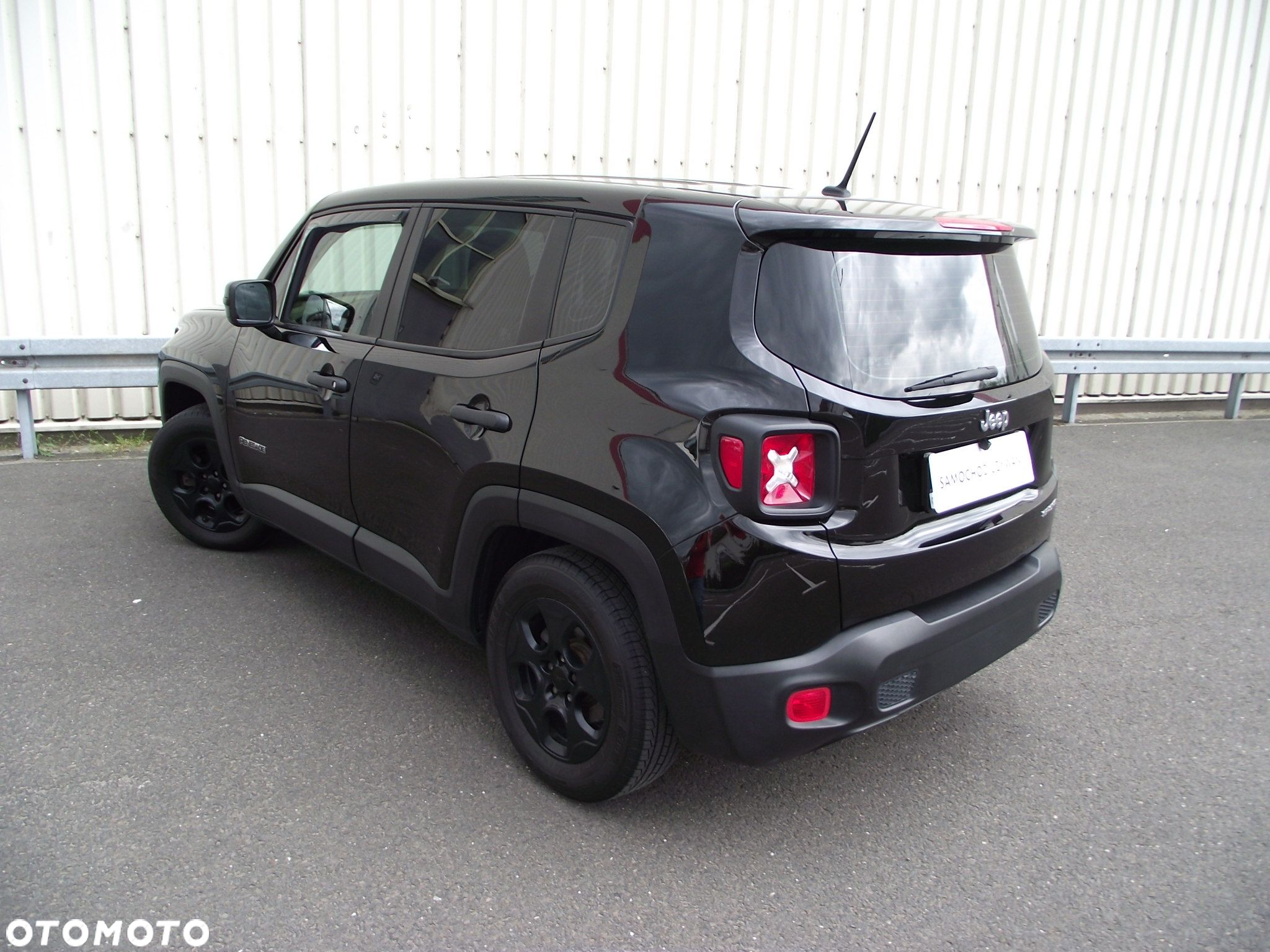 Jeep Renegade 1.6 E-TorQ Sport FWD - 10