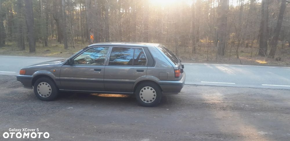 Nissan Sunny - 1