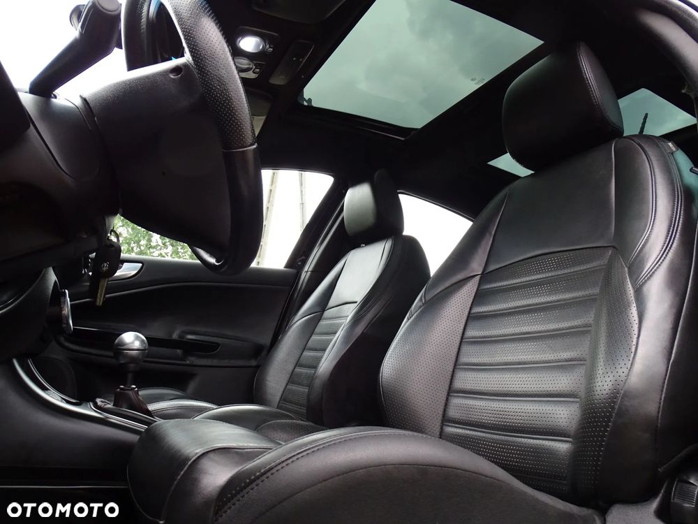 Alfa Romeo Giulietta 1750 TBi Quadrifoglio Verde - 20