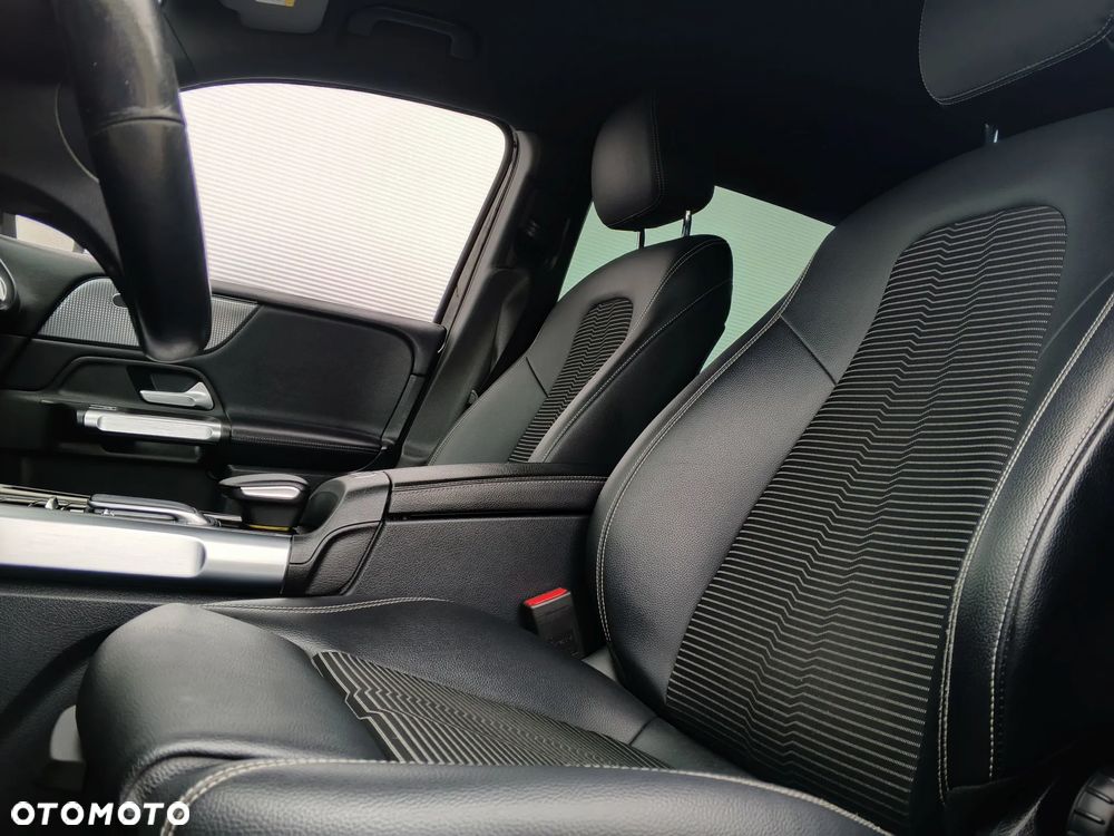 Mercedes-Benz GLB 200 d 8G-DCT EDITION 2022 - 19