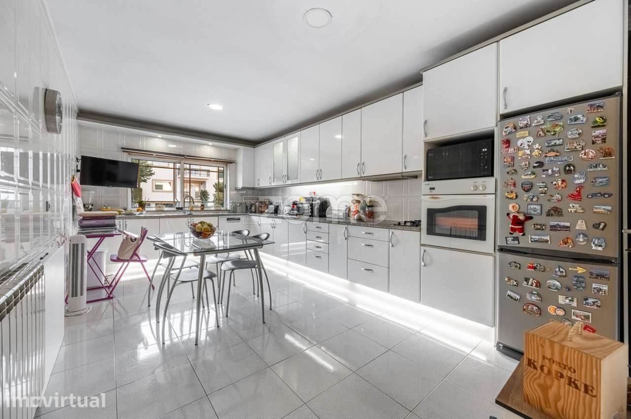 Moradia T3 com Garagem para 3 Carros, Terraço de 50 m² - Grande imagem: 5/42