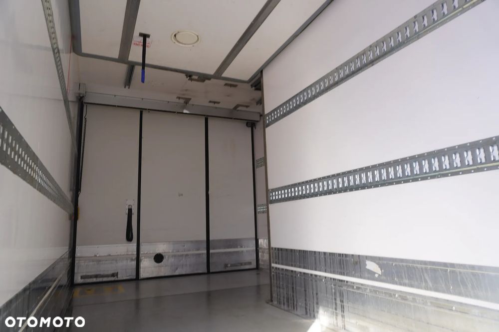 Renault D12.240 / Lamberet / Winda Dhollandia 1500 kg / 130 tys.km !!_226313 - 12
