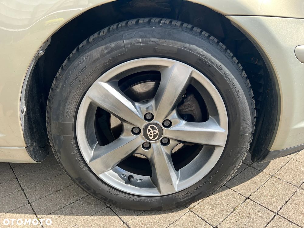 Toyota Avensis 1.8 VVT-i Sol - 12