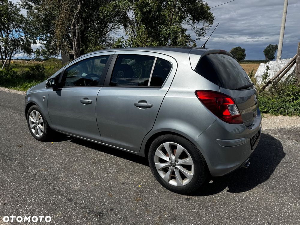 Opel Corsa 1.4 16V 150 Jahre - 5