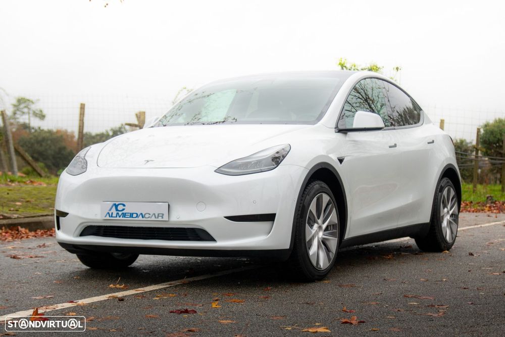 Tesla Model Y RWD - 9