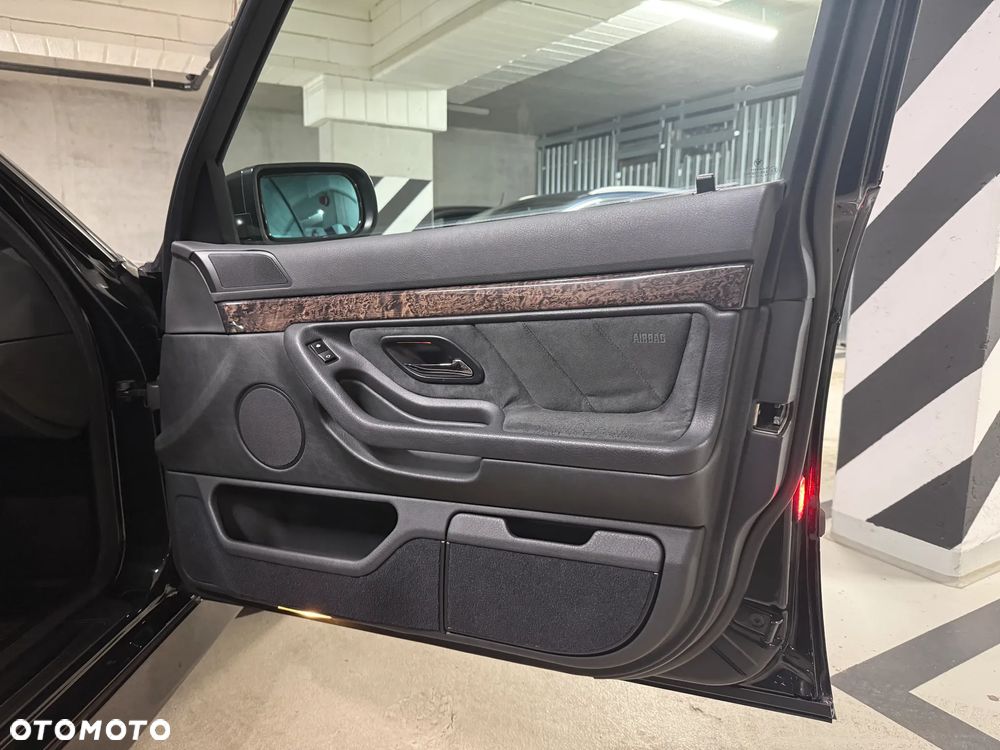 BMW Seria 7 - 13
