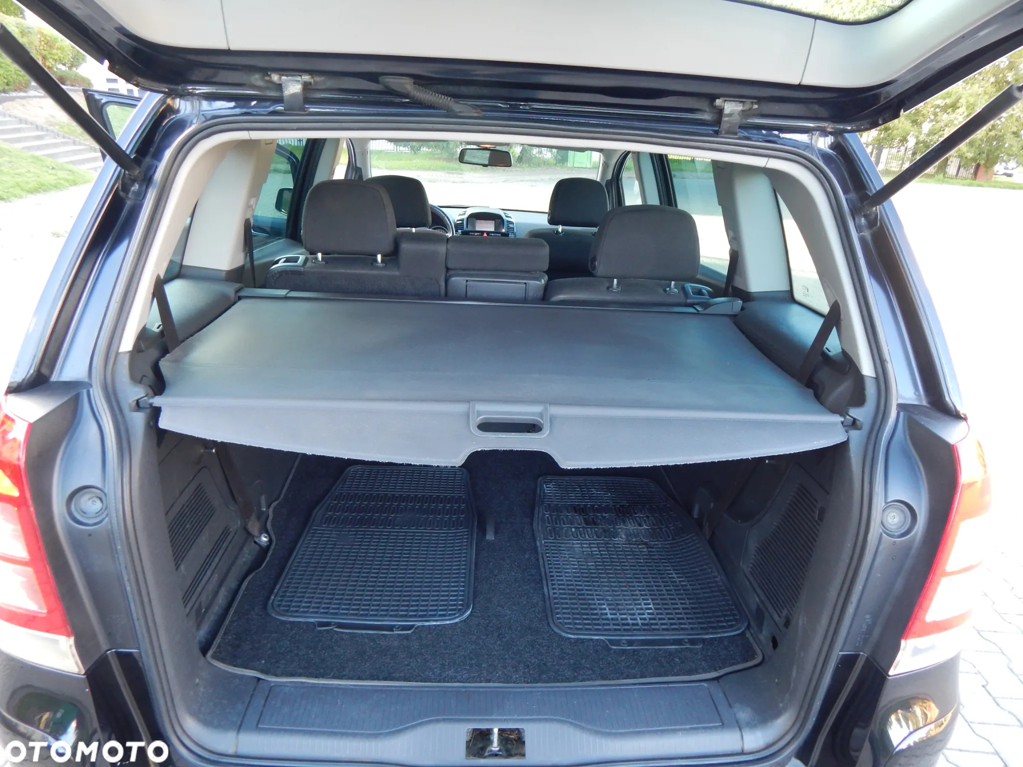 Opel Zafira 1.8 Cosmo - 17