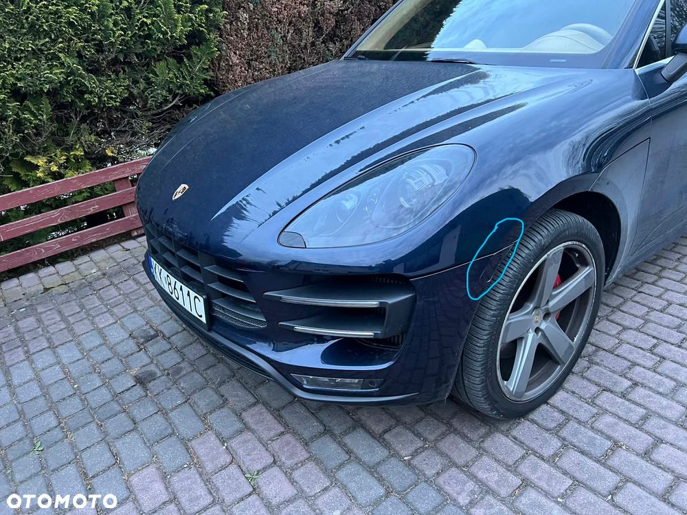 Porsche Macan Turbo PDK - 30