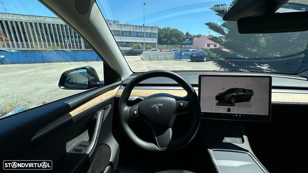 Tesla Model Y Long Range Tração Integral - 25