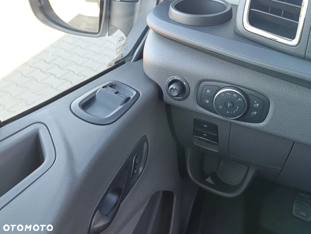 Ford Transit podwozie - 23