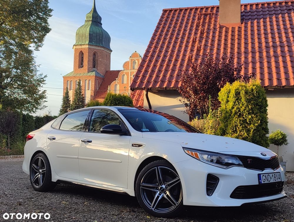Kia Optima - 1