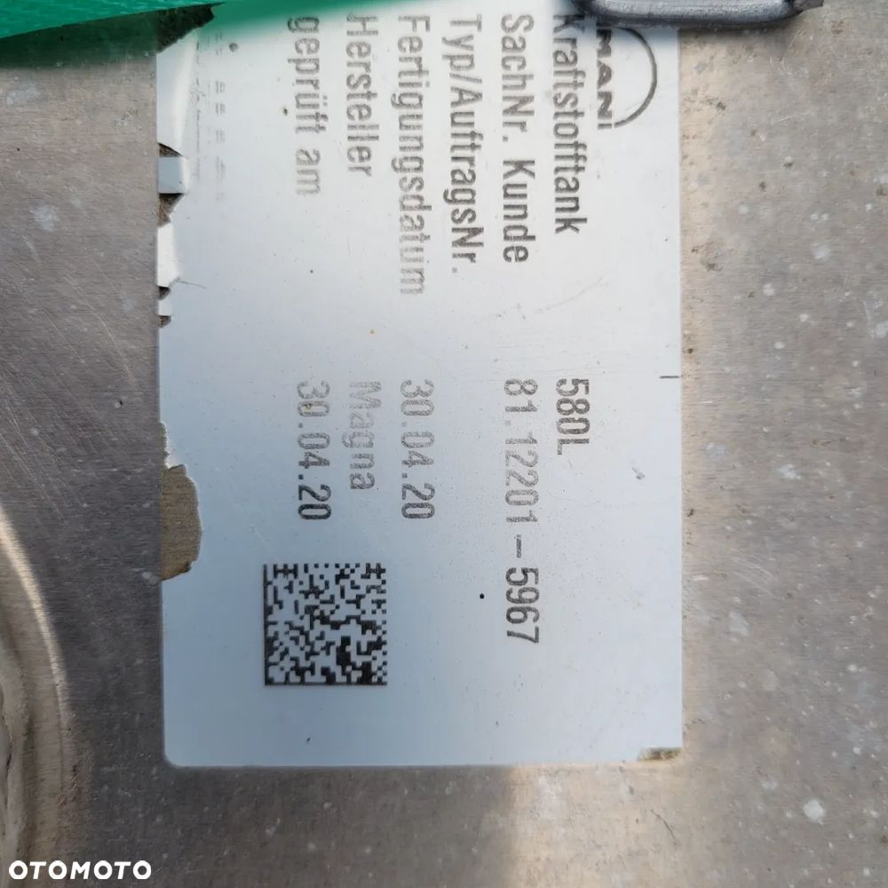 ZBIORNIK PALIWA MAN TGX 580L LIFT 130X70X70 - 4
