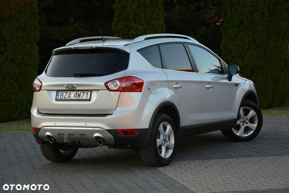 Ford Kuga 2.0 TDCi 4x4 Titanium - 11