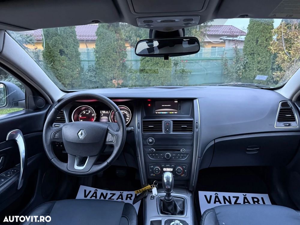 Renault Latitude 2.0 dCi Luxury - 11