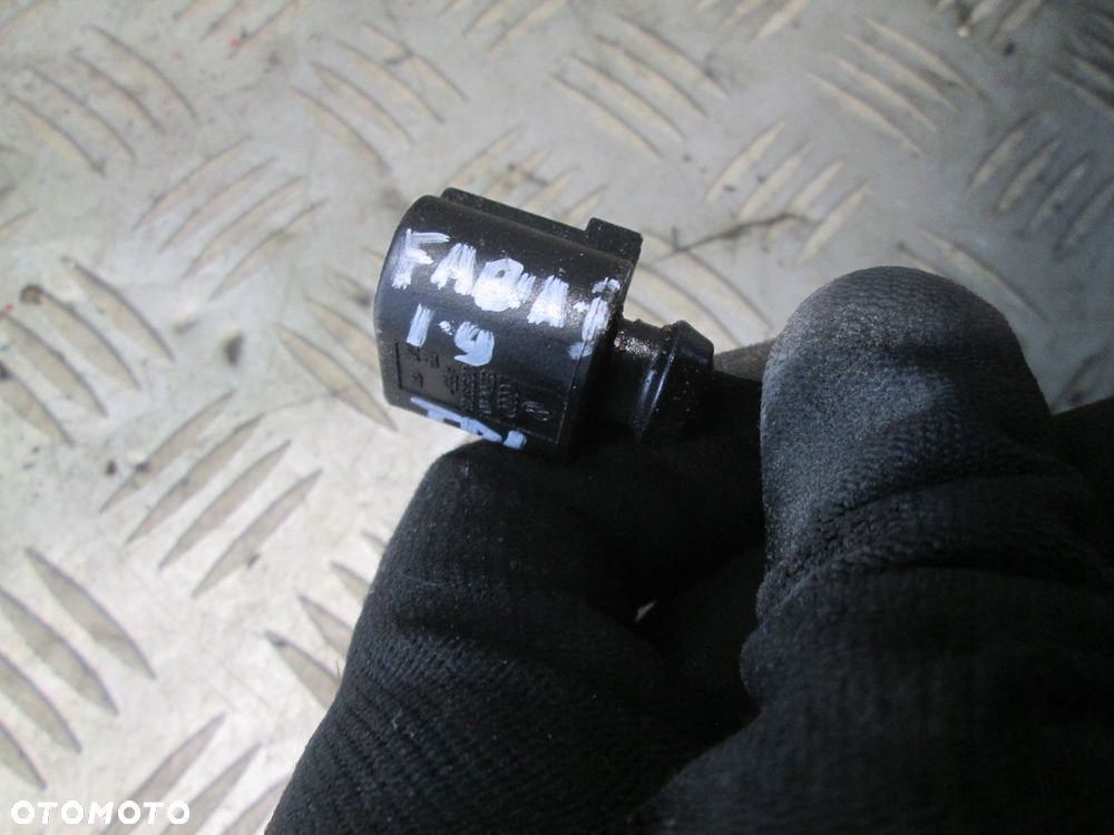 CZUJNIK PRZEKŁADNI KĄTA SKRĘTU VW POLO IV 9N 6Q0423445 - 2