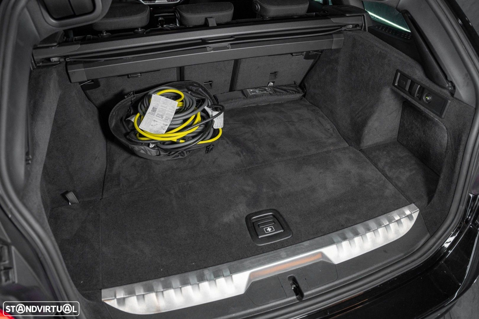BMW 320 e Touring Auto - 8