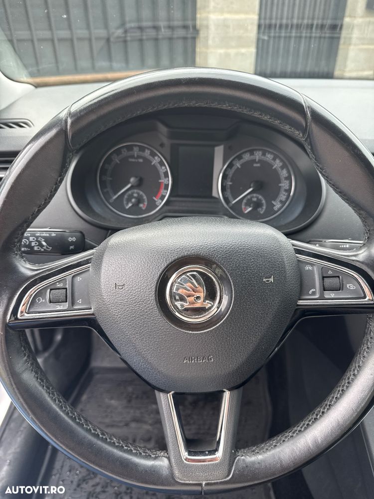 Skoda Octavia - 1