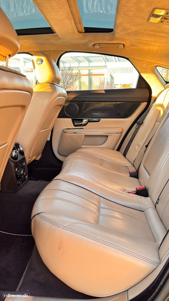 Jaguar XJ 3.0 D V6 Premium Luxury - 19