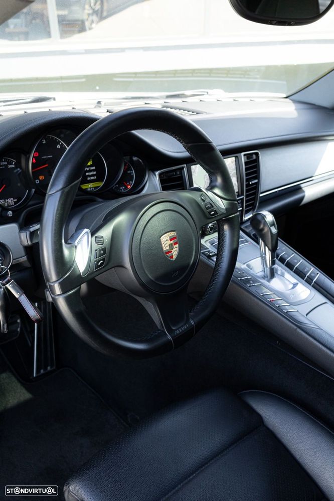 Porsche Panamera Platinum Edition - 35