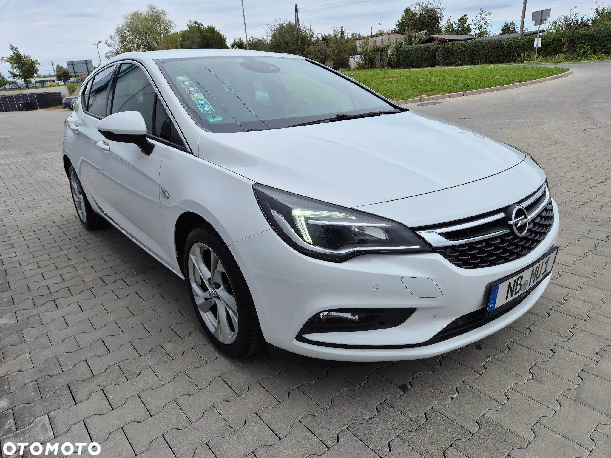 Opel Astra 1.4 Turbo Innovation - 11